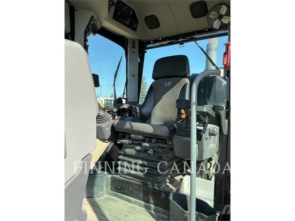 CAT 150 AWD Motoniveladoras