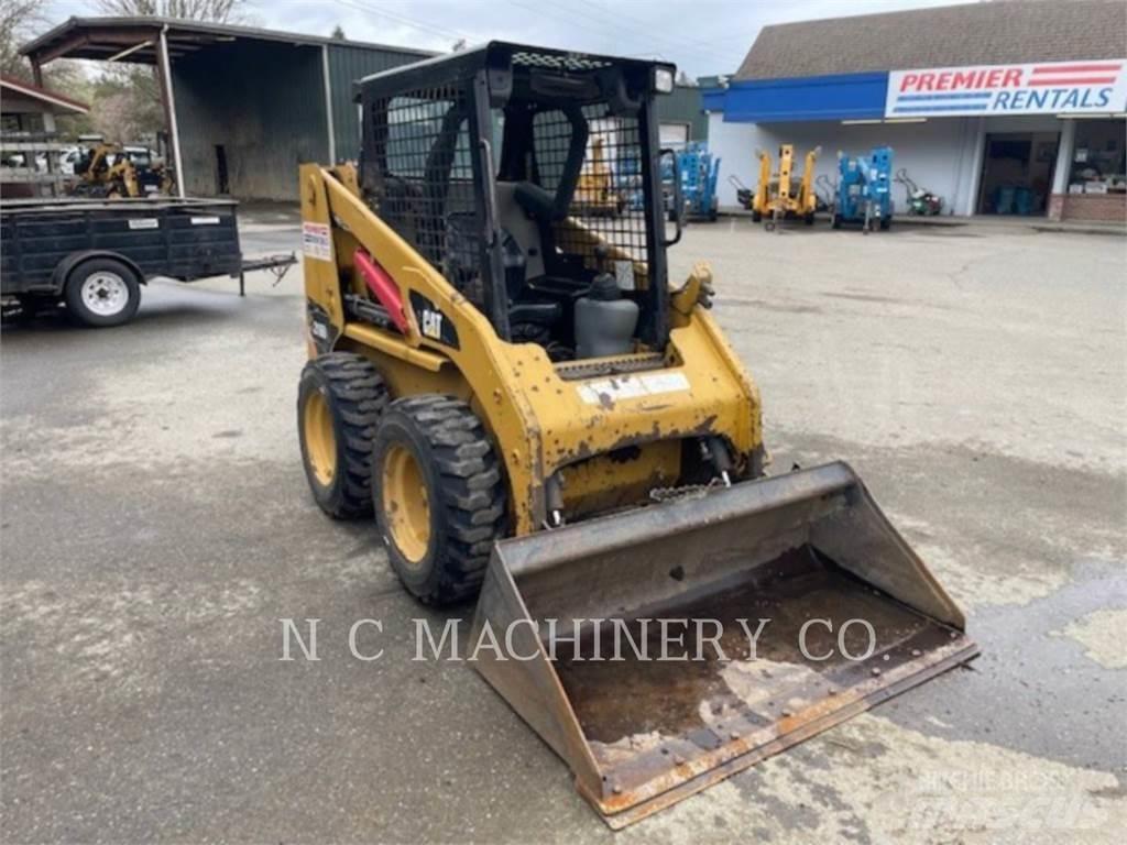 CAT 216B3 CN Minicargadoras