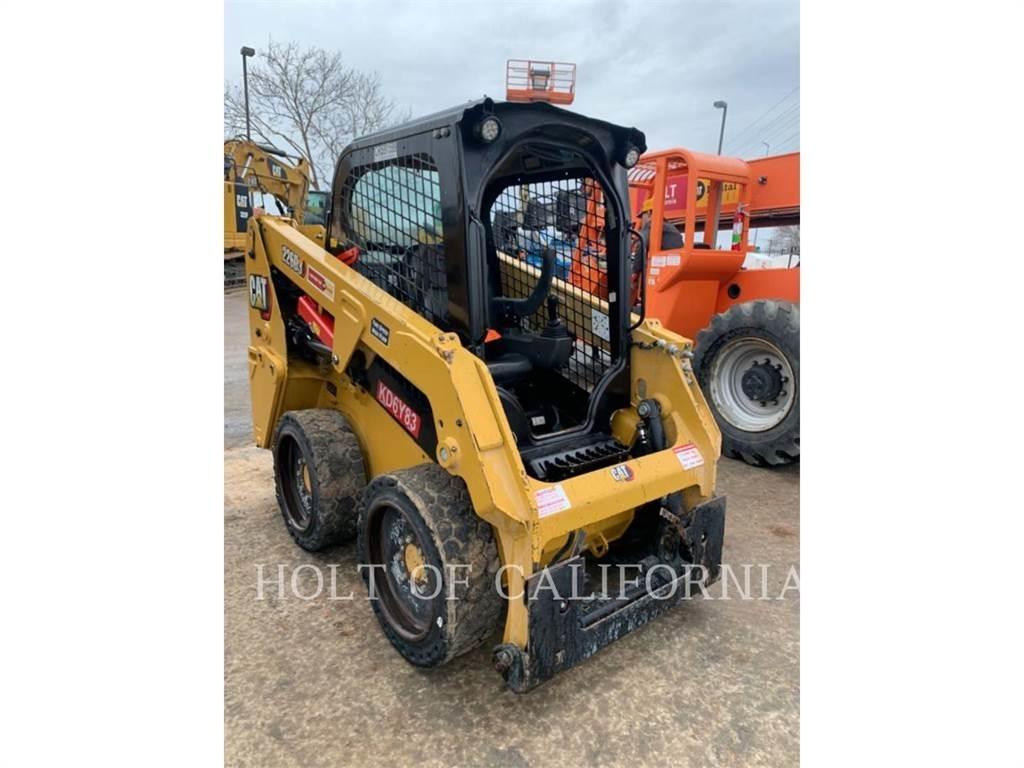 CAT 226 HF Minicargadoras