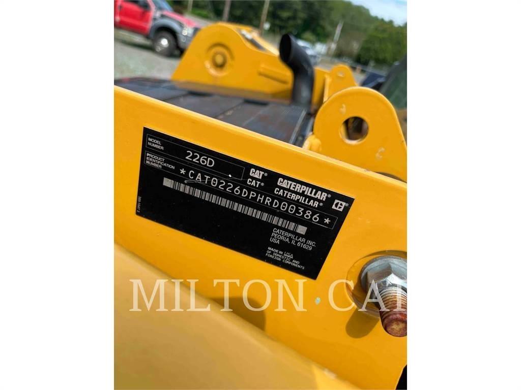 CAT 226D Minicargadoras