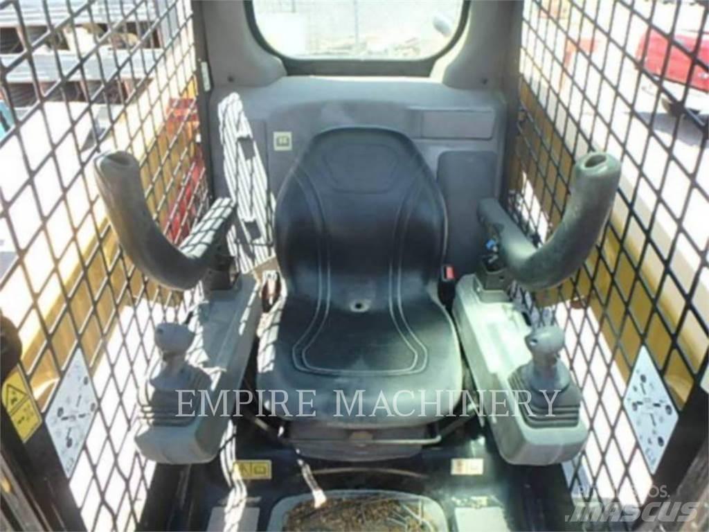 CAT 226D3 Minicargadoras