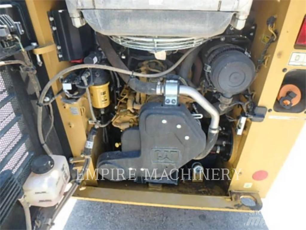 CAT 226D3 Minicargadoras