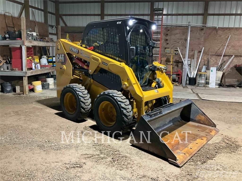 CAT 226D3 A2Q Minicargadoras