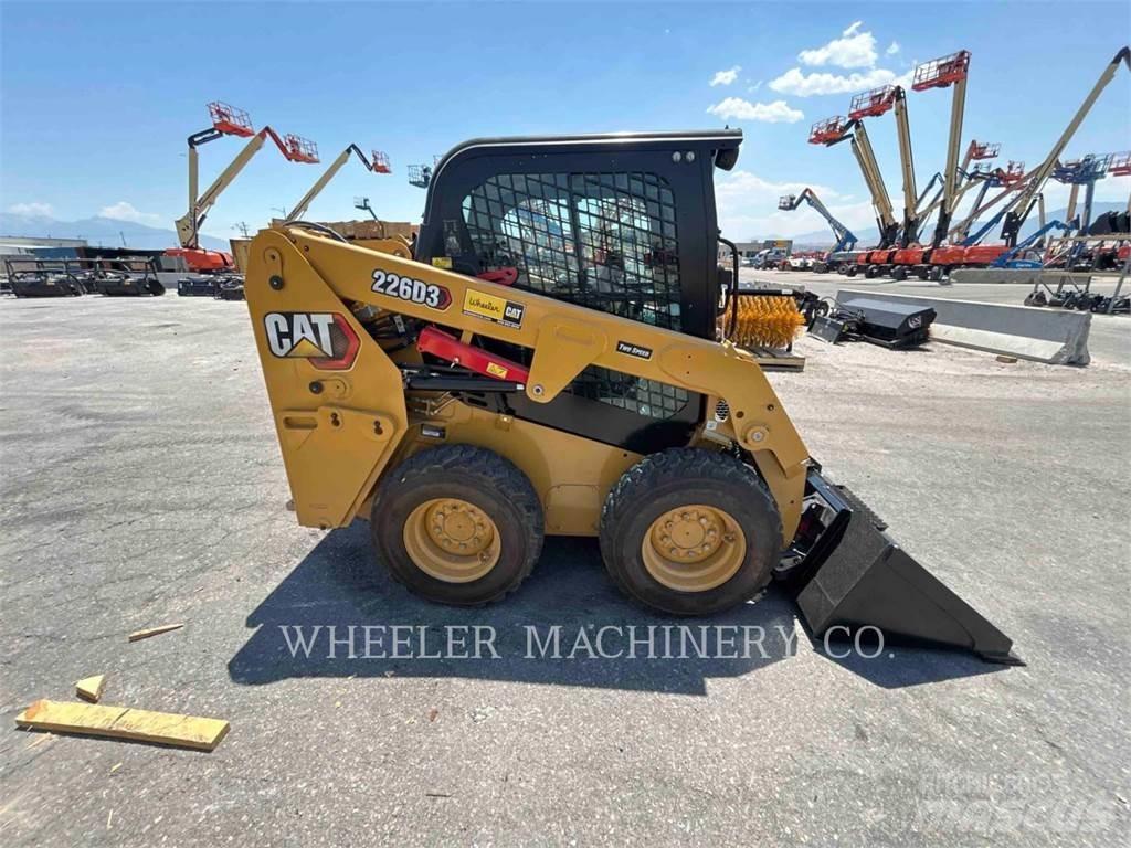 CAT 226D3 C3H2 Minicargadoras