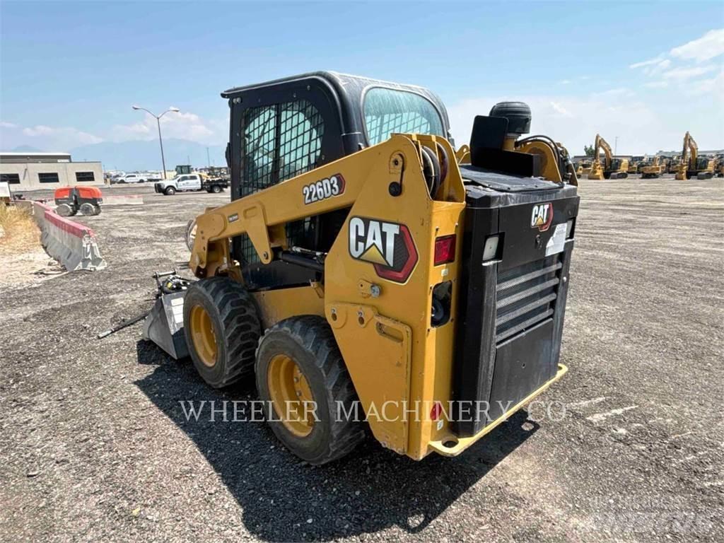 CAT 226D3 C3H2 Minicargadoras