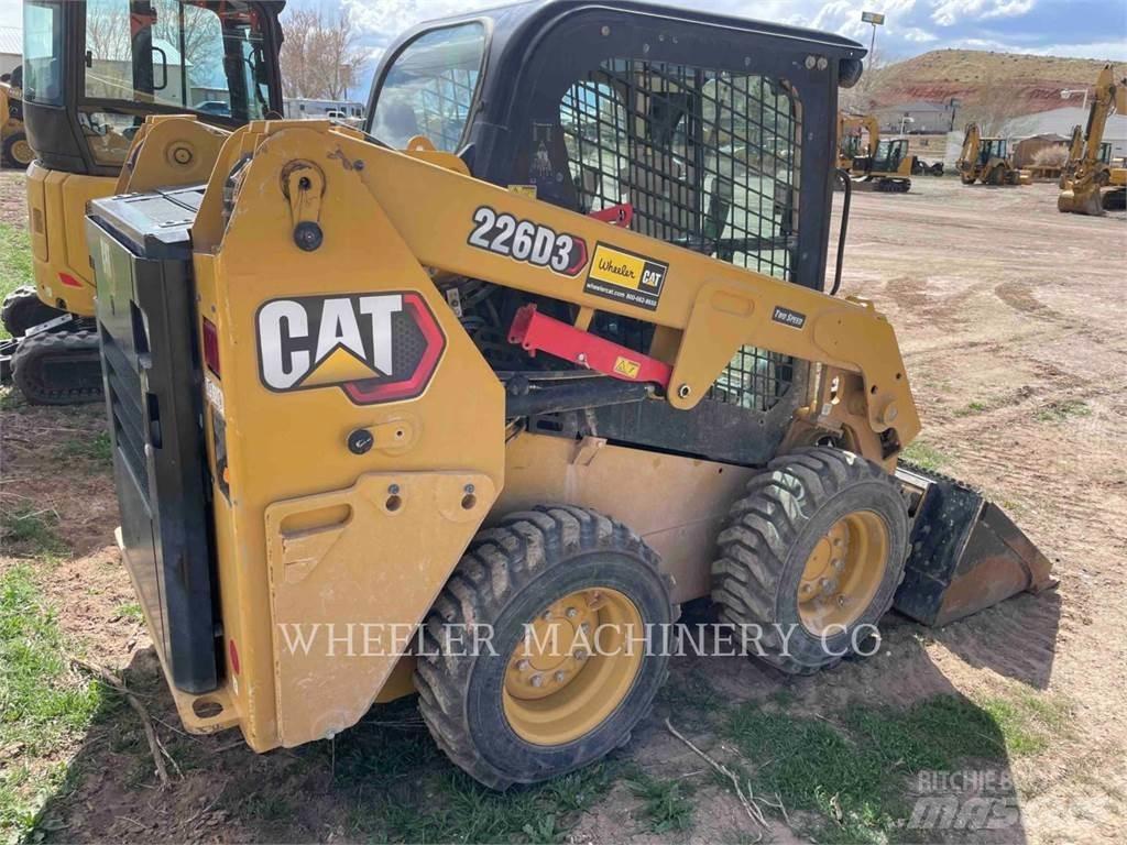 CAT 226D3 C3H2 Minicargadoras
