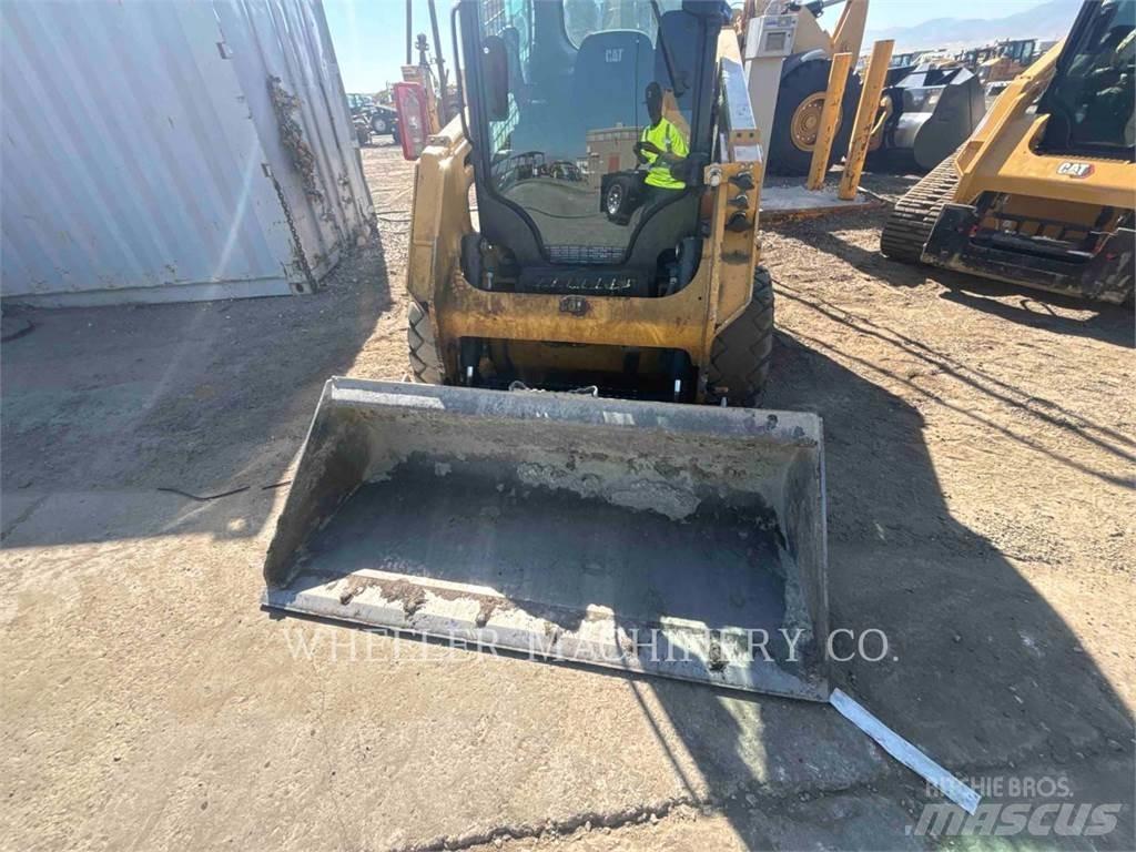 CAT 226D3 C3H2 Minicargadoras