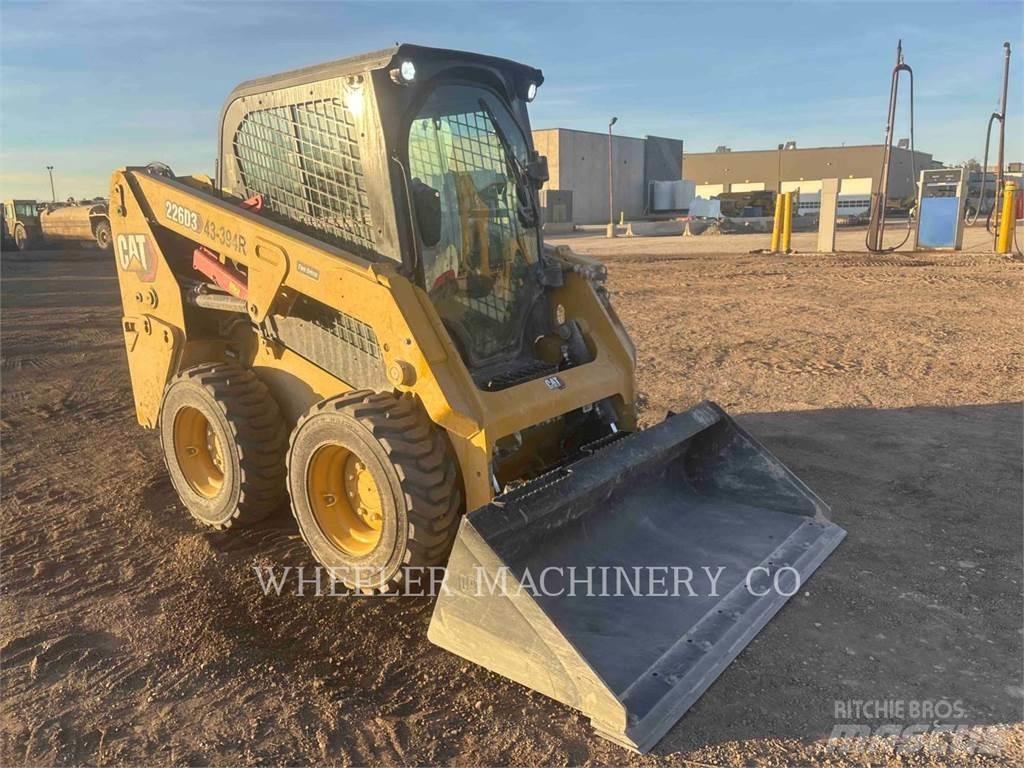 CAT 226D3 C3H2 Minicargadoras
