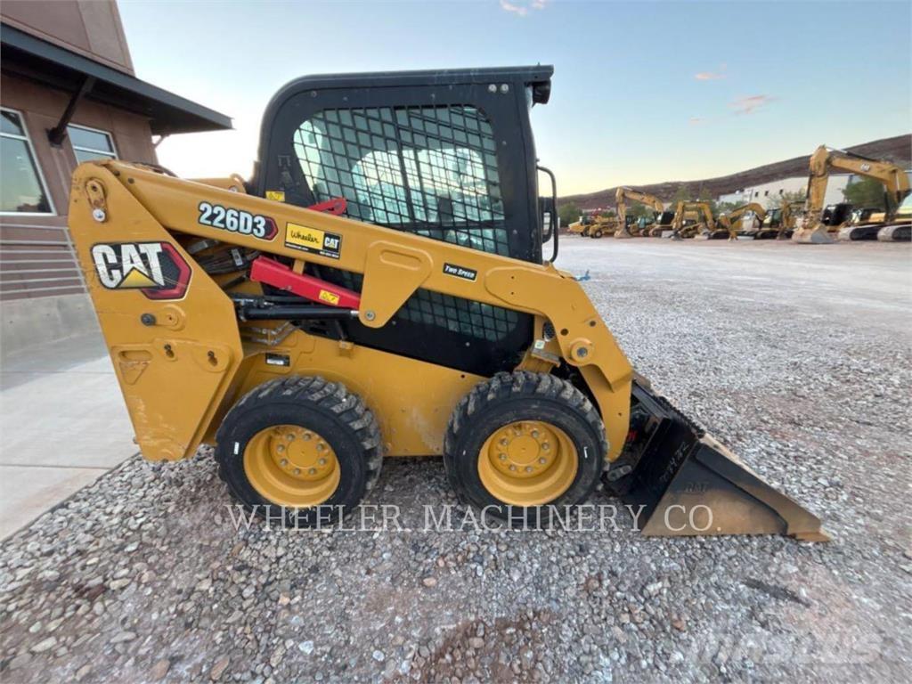 CAT 226D3 C3H2 Minicargadoras