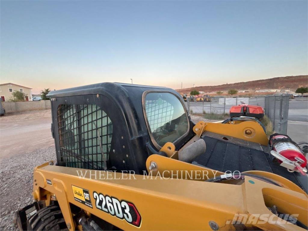 CAT 226D3 C3H2 Minicargadoras