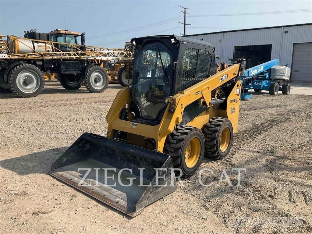 CAT 232D3 Minicargadoras