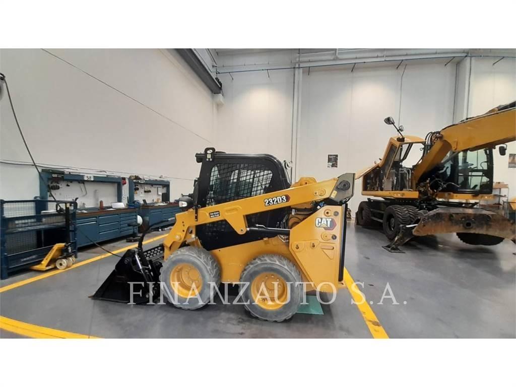 CAT 232D3 Minicargadoras