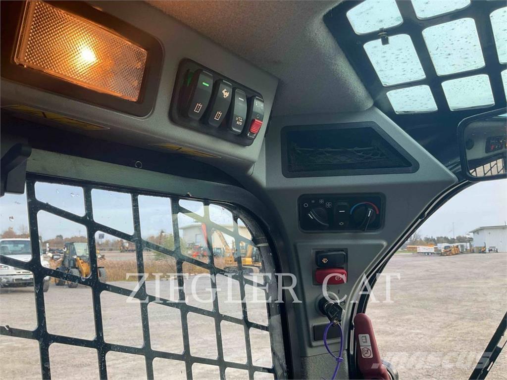 CAT 232D3 Minicargadoras