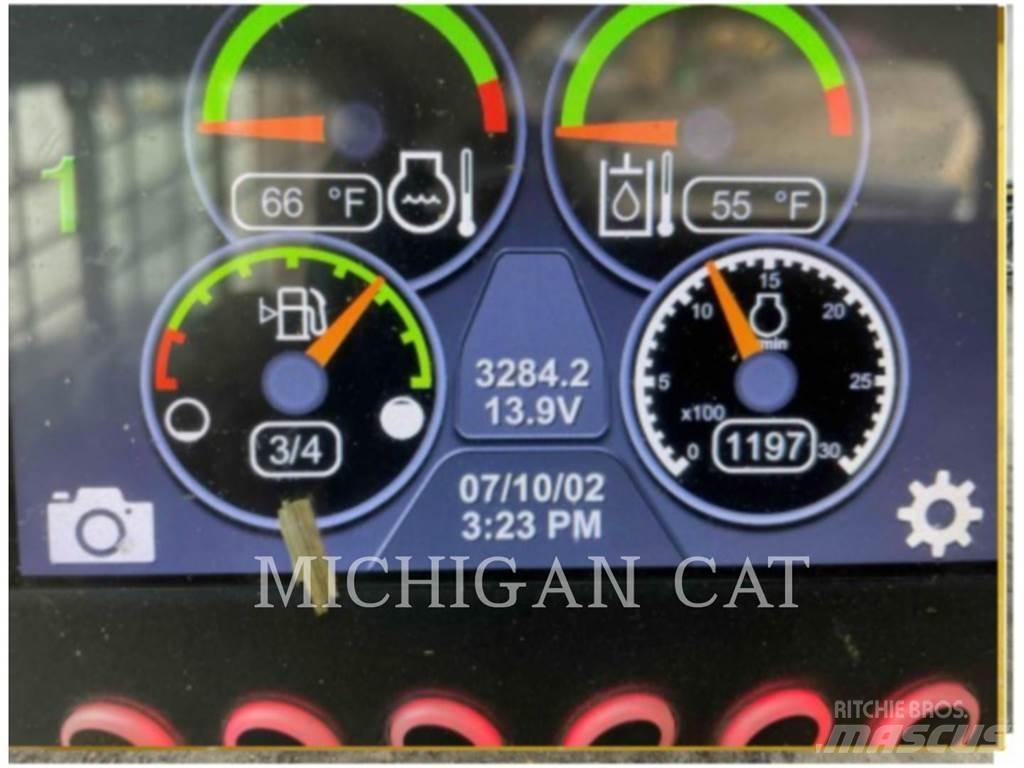 CAT 232D3 A2Q Minicargadoras