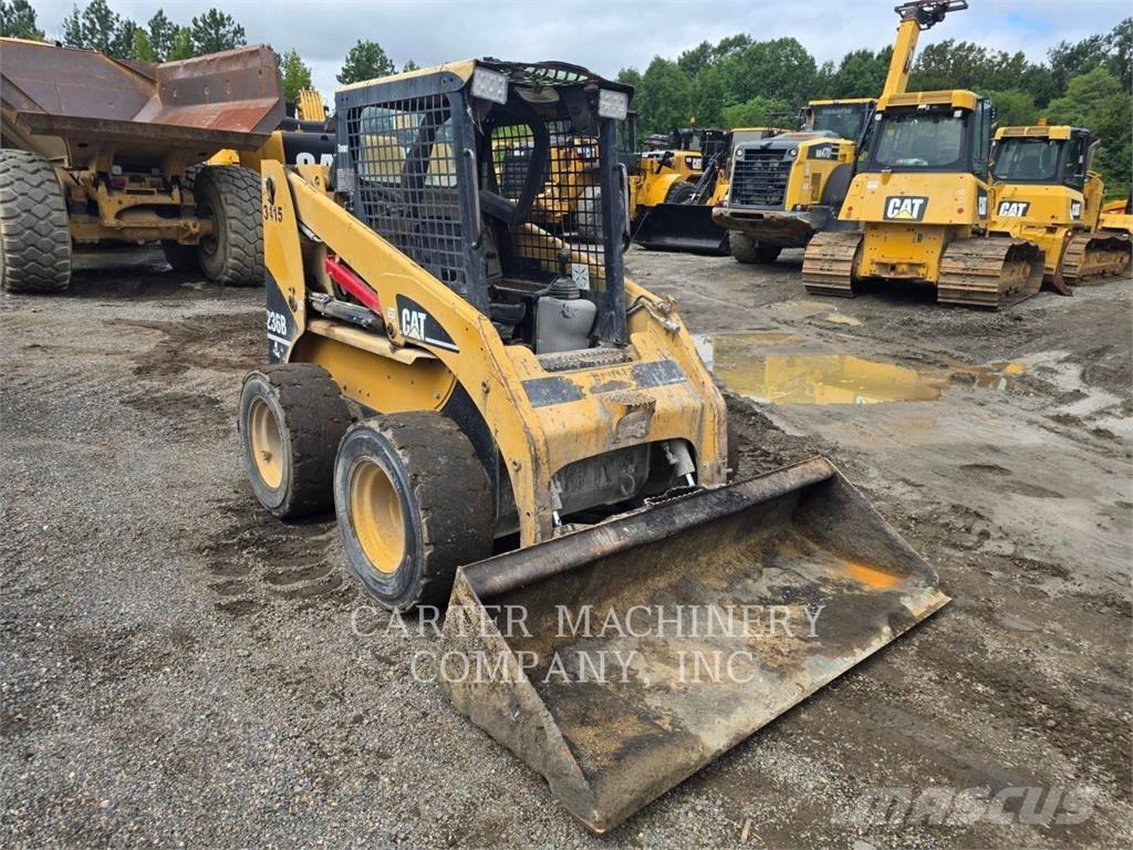 CAT 236B Minicargadoras