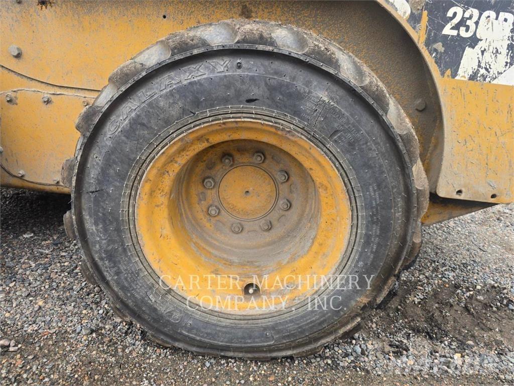 CAT 236B3 Minicargadoras