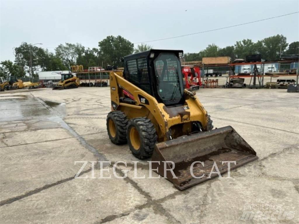 CAT 236B3 Minicargadoras