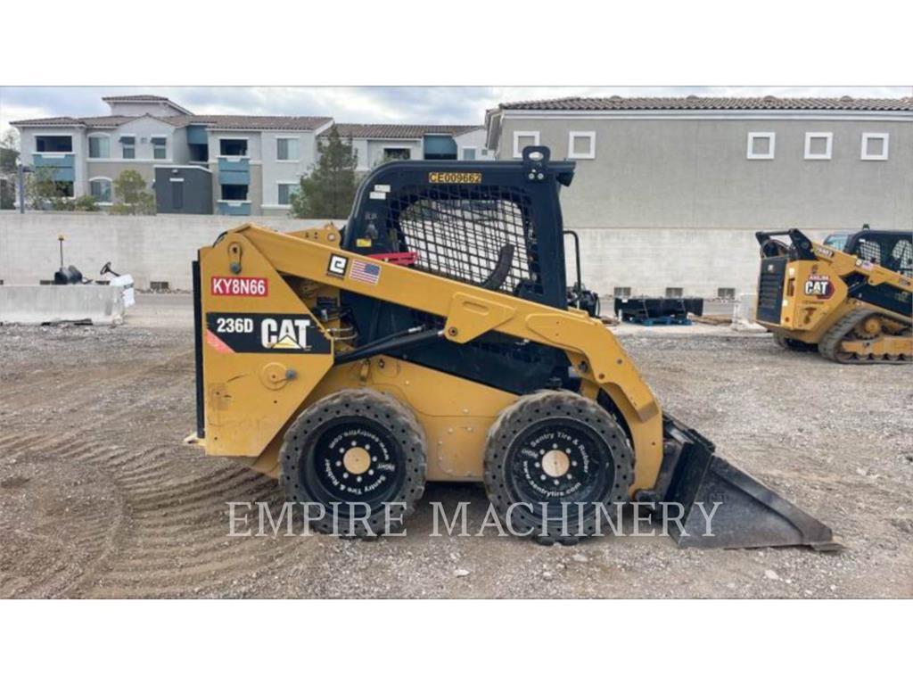 CAT 236D Minicargadoras