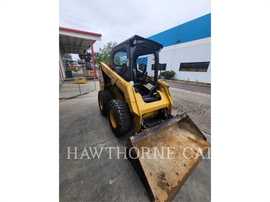 CAT 236D Minicargadoras