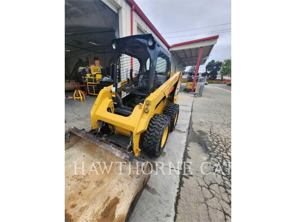 CAT 236D Minicargadoras