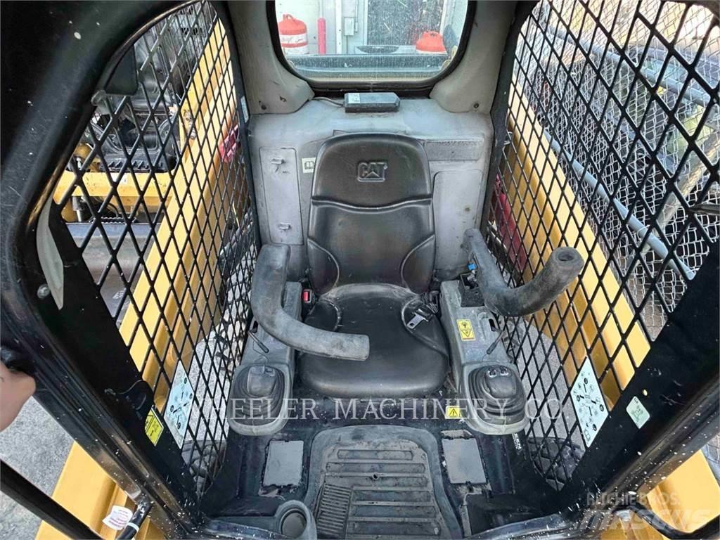 CAT 236D C1-H2 Minicargadoras