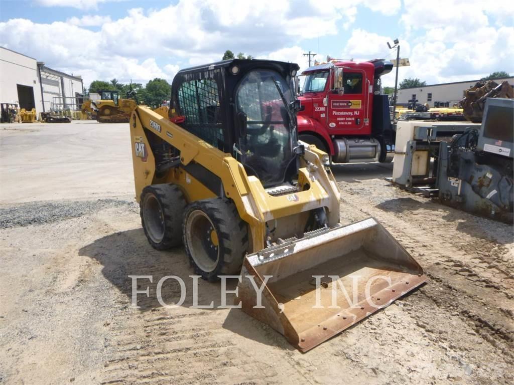 CAT 236D3 Minicargadoras