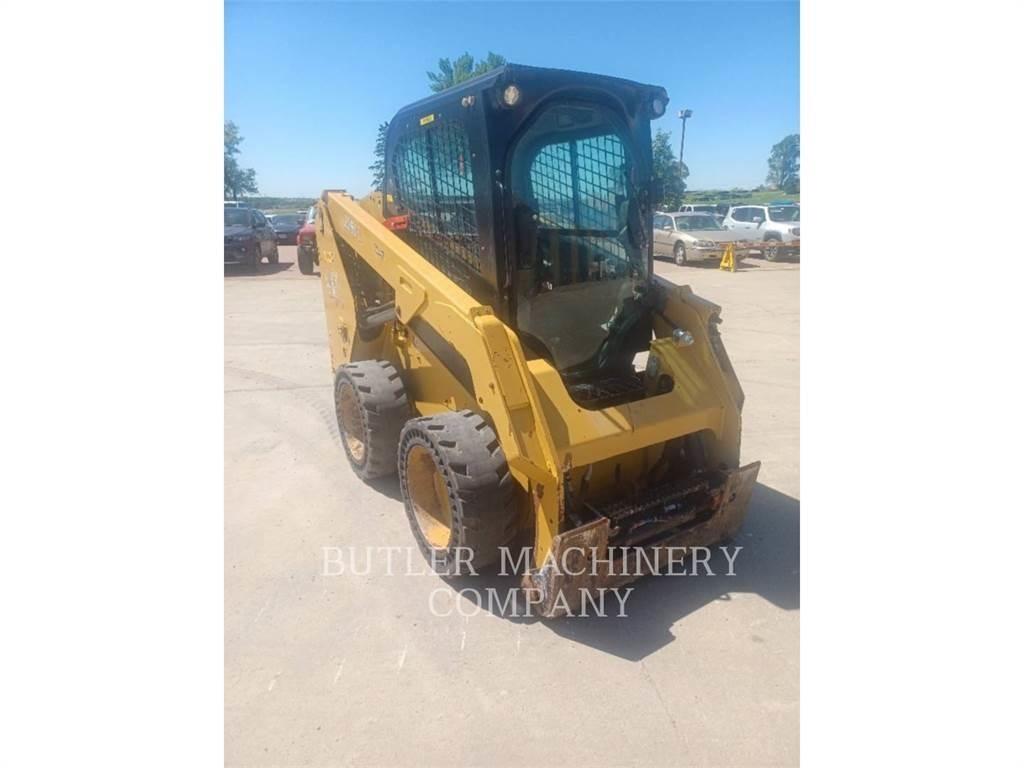 CAT 236D3 Minicargadoras