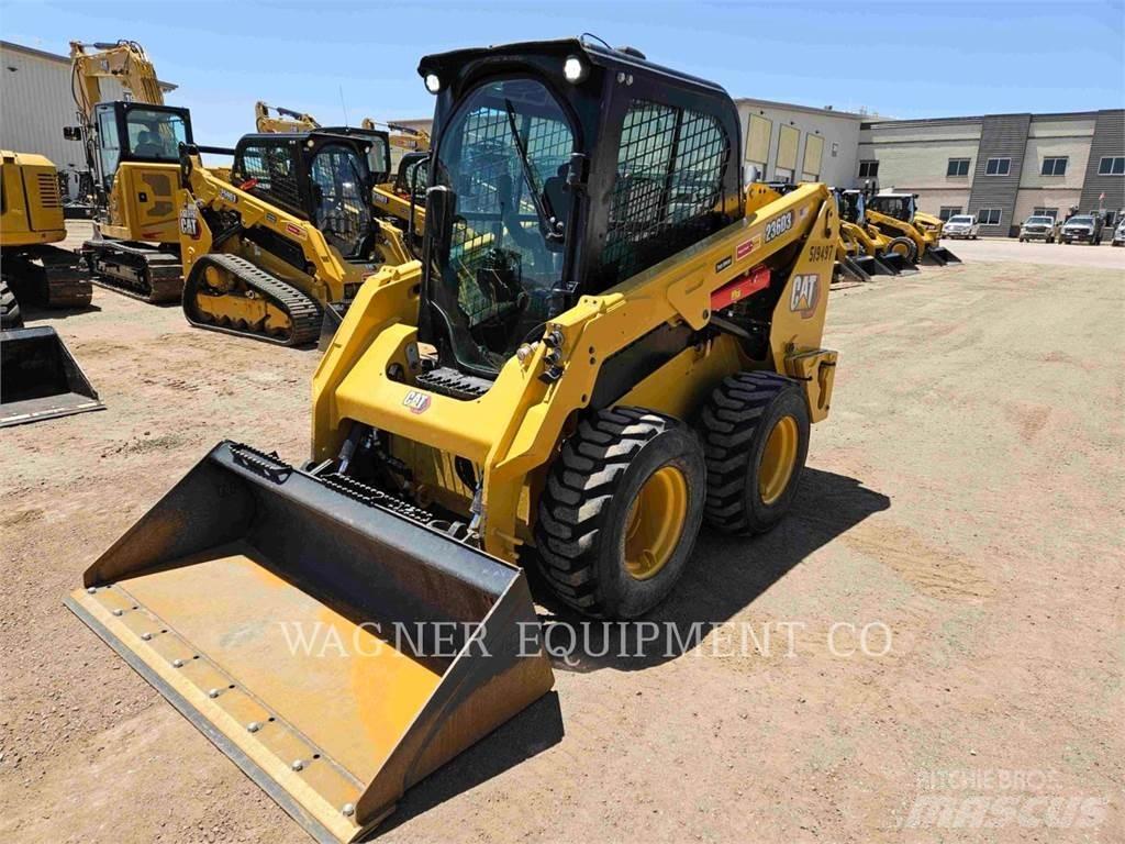 CAT 236D3 Minicargadoras