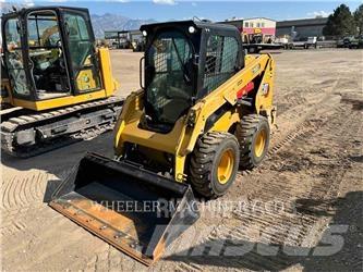 CAT 236D3 C3H2 Minicargadoras