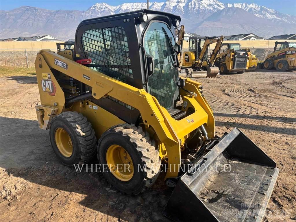CAT 236D3 C3H2 Minicargadoras
