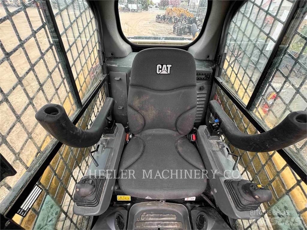 CAT 236D3 C3H2 Minicargadoras