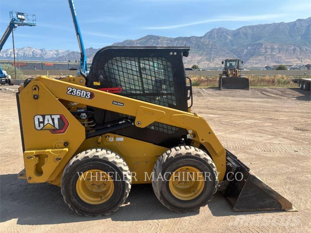 CAT 236D3 C3H2 Minicargadoras