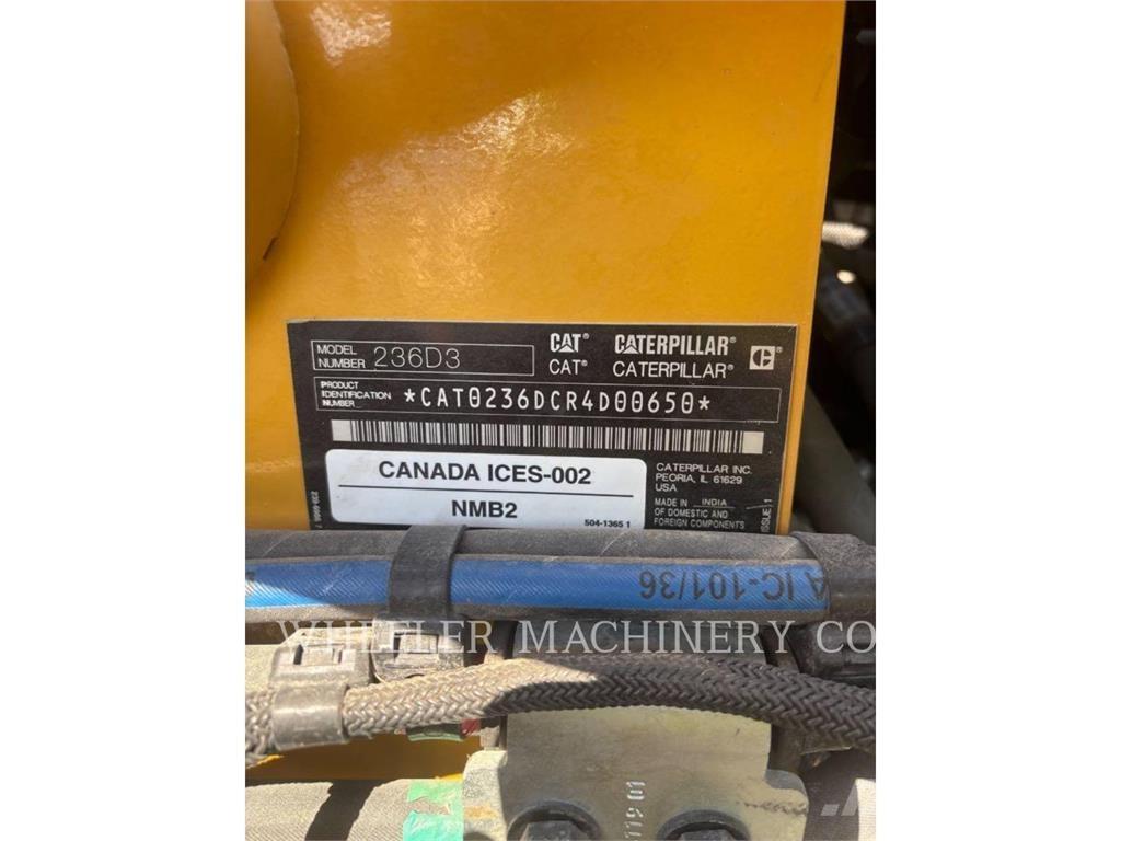 CAT 236D3 C3H2 Minicargadoras