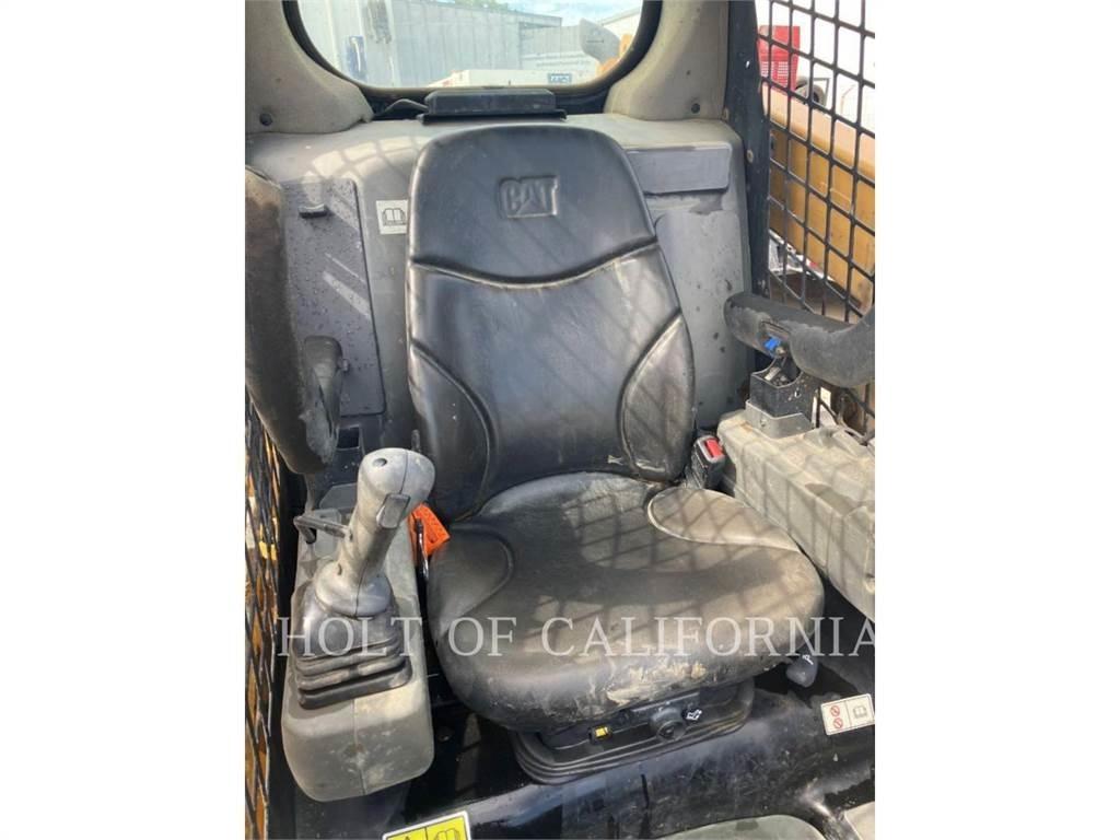 CAT 239 Minicargadoras