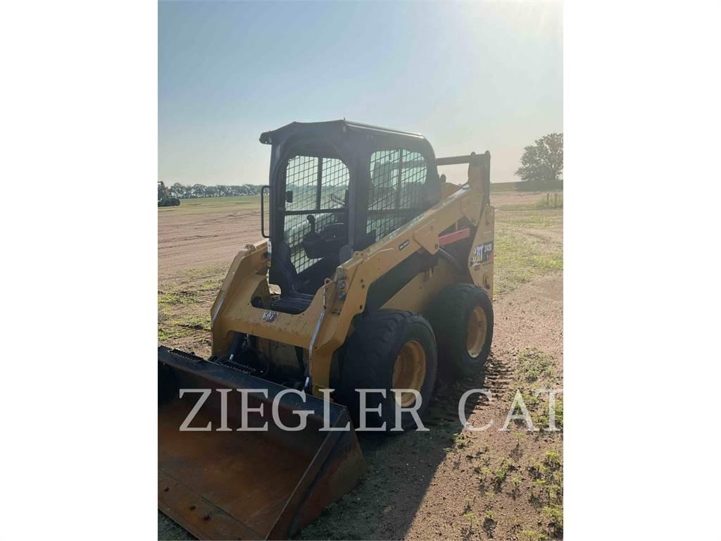 CAT 242D Minicargadoras