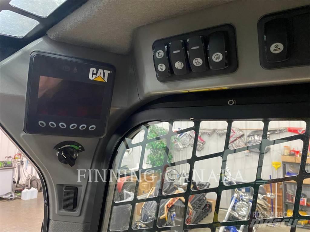 CAT 242D Minicargadoras