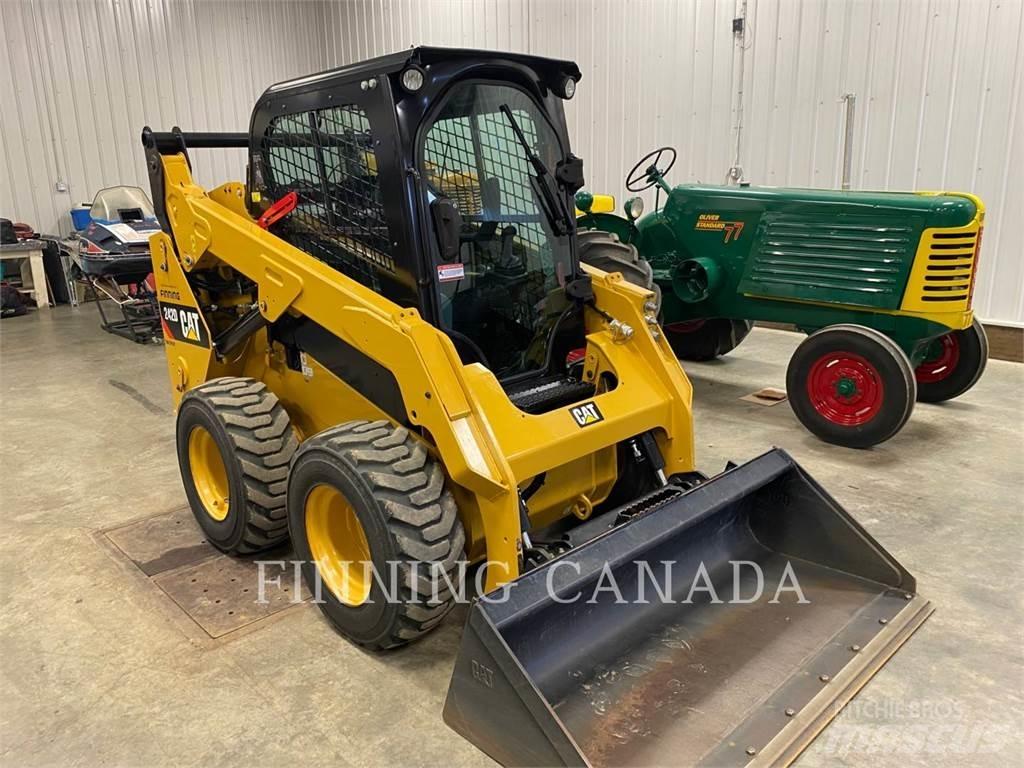 CAT 242D Minicargadoras