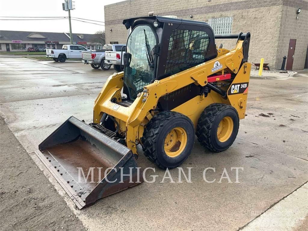 CAT 242D A2Q Minicargadoras
