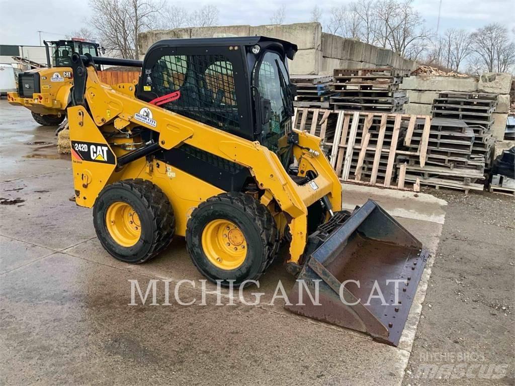 CAT 242D A2Q Minicargadoras