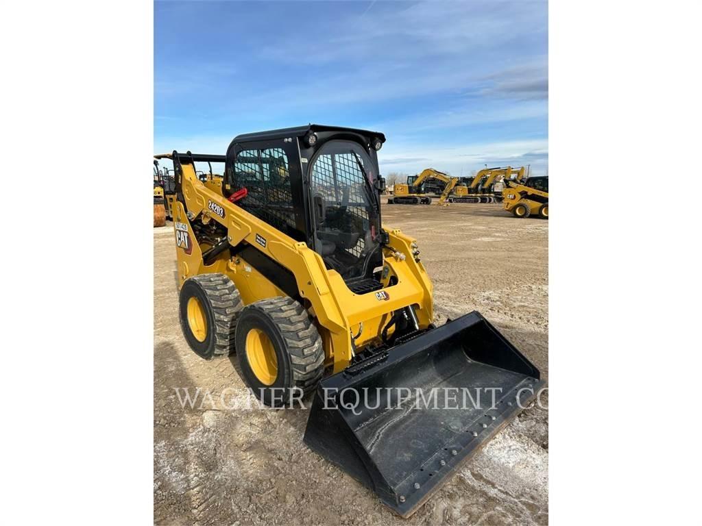 CAT 242D3 Minicargadoras