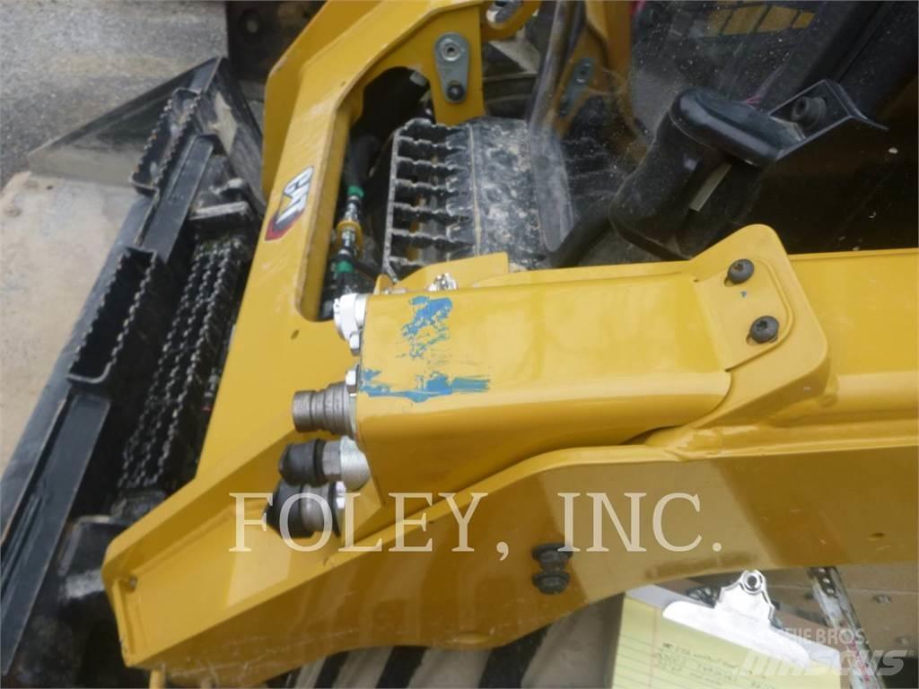 CAT 242D3 Minicargadoras