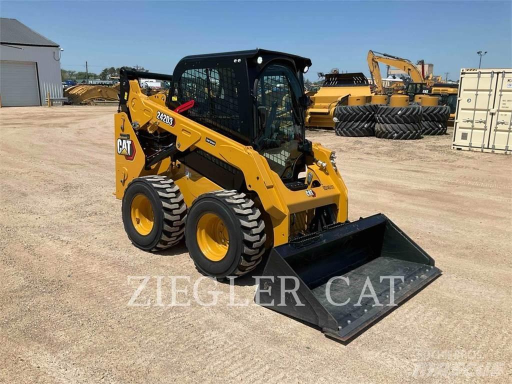 CAT 242D3 Minicargadoras