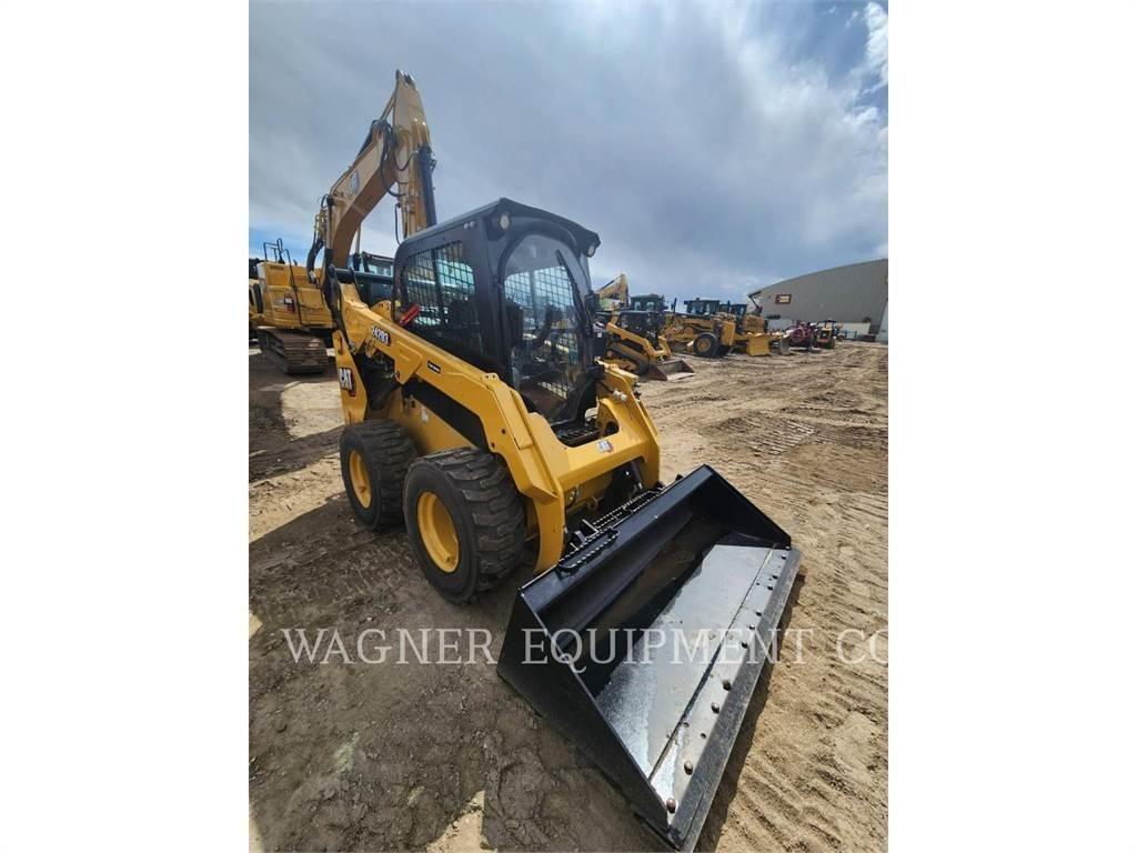 CAT 242D3 Minicargadoras