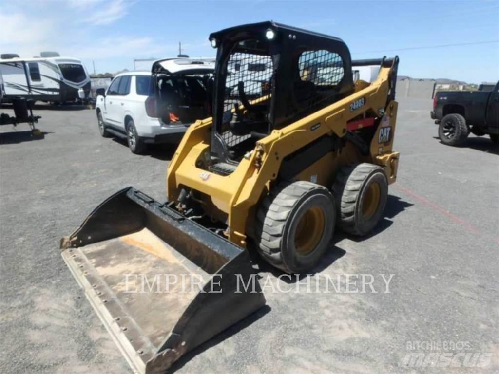 CAT 242D3 Minicargadoras