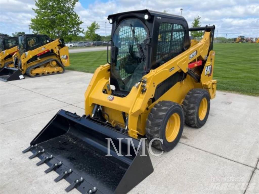 CAT 242D3 Minicargadoras