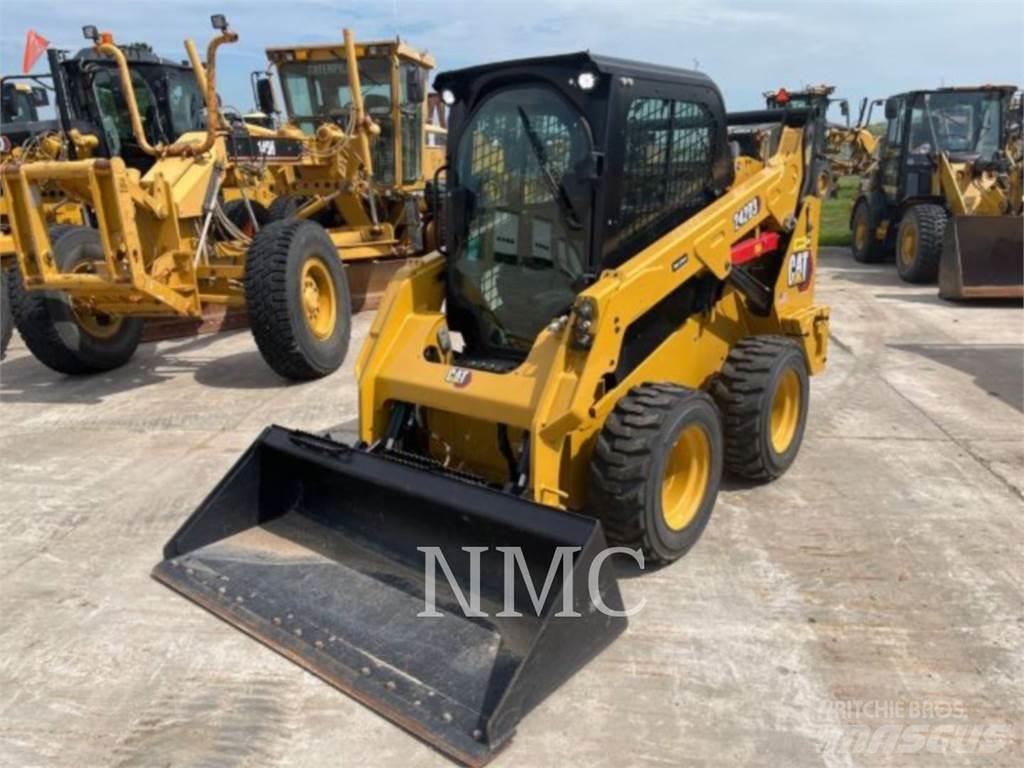 CAT 242D3 Minicargadoras