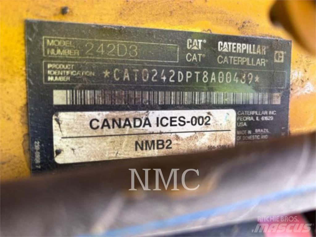 CAT 242D3 Minicargadoras