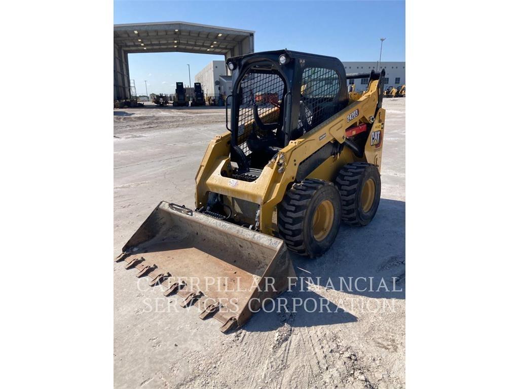 CAT 242D3 Minicargadoras