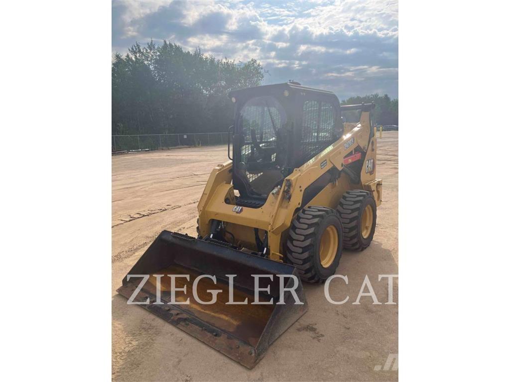 CAT 242D3 Minicargadoras