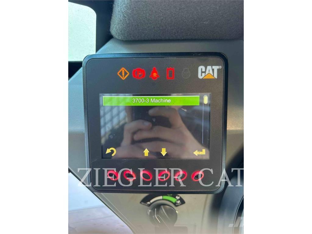 CAT 242D3 Minicargadoras